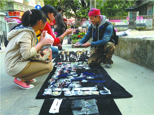 2025年摆地摊卖什么最火呢